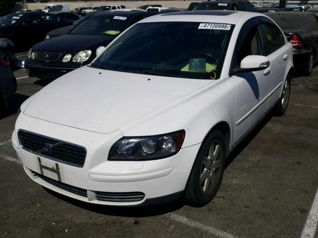 YV1MS382772281905 - 2007 VOLVO S40 2.4I WHITE photo 2