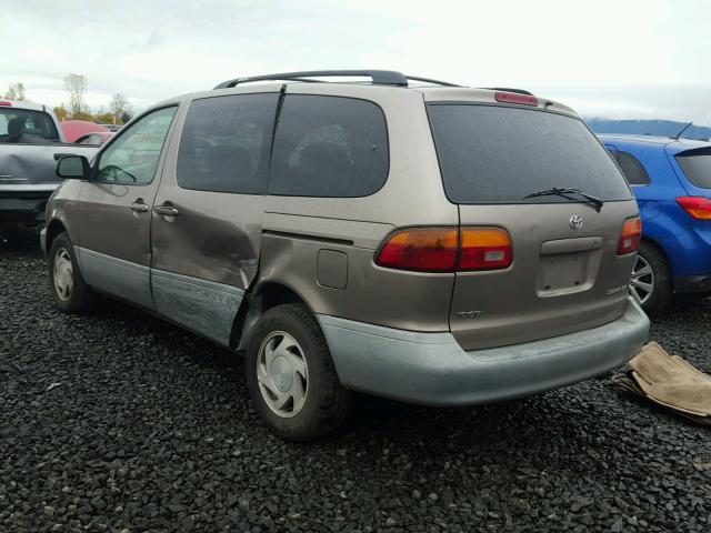 4T3ZF13C2WU057256 - 1998 TOYOTA SIENNA LE GOLD photo 3