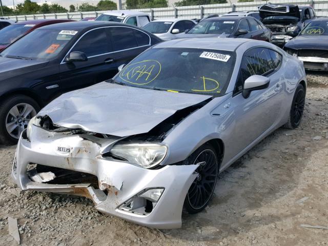 JF1ZNAA19D1703348 - 2013 TOYOTA SCION FR-S SILVER photo 2
