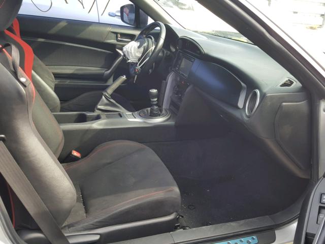 JF1ZNAA19D1703348 - 2013 TOYOTA SCION FR-S SILVER photo 5