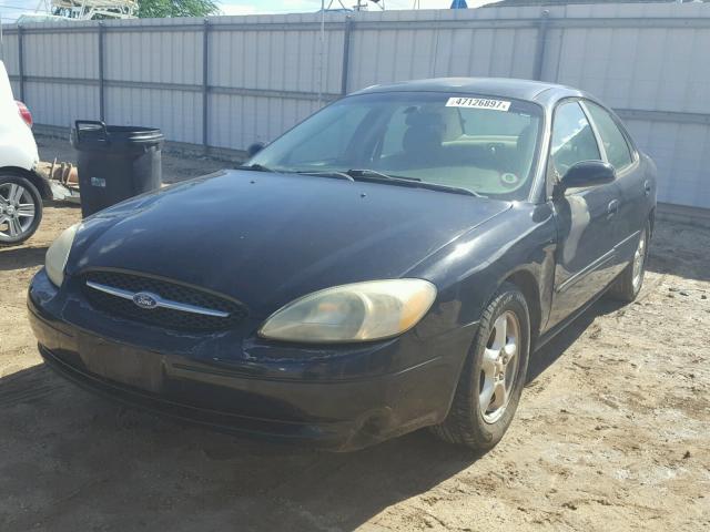 1FAHP53U82A122229 - 2002 FORD TAURUS SE BLACK photo 2