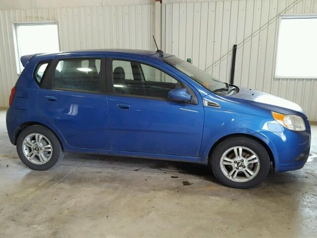 KL1TD6DE4AB098425 - 2010 CHEVROLET AVEO LS/LT 蓝色 照片 9