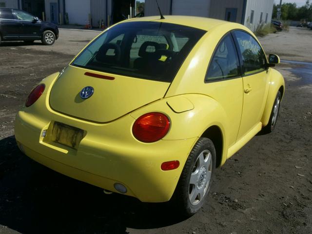 3VWBB61C4WM013920 - 1998 VOLKSWAGEN NEW BEETLE Sarı foto 4