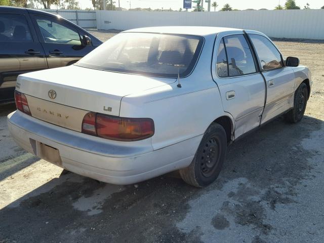 4T1SK12E0SU513337 - 1995 TOYOTA CAMRY LE TAN photo 4