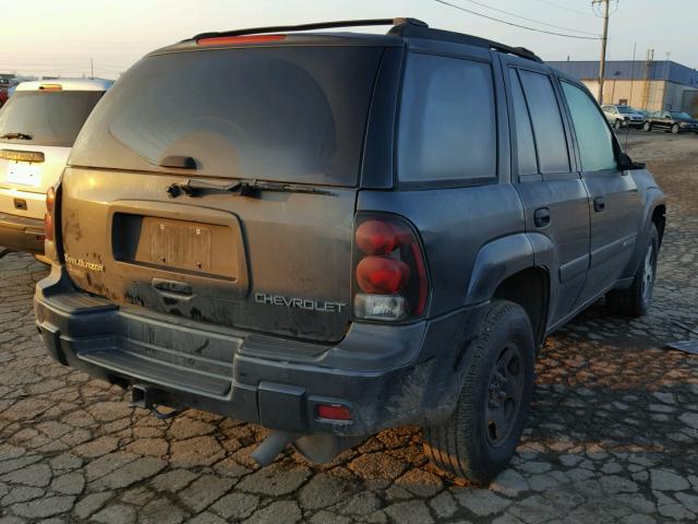 1GNDS13S142138677 - 2004 CHEVROLET TRAILBLAZE GRAY photo 4