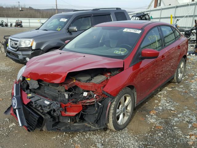 1FAHP3F20CL390891 - 2012 FORD FOCUS SE RED photo 2