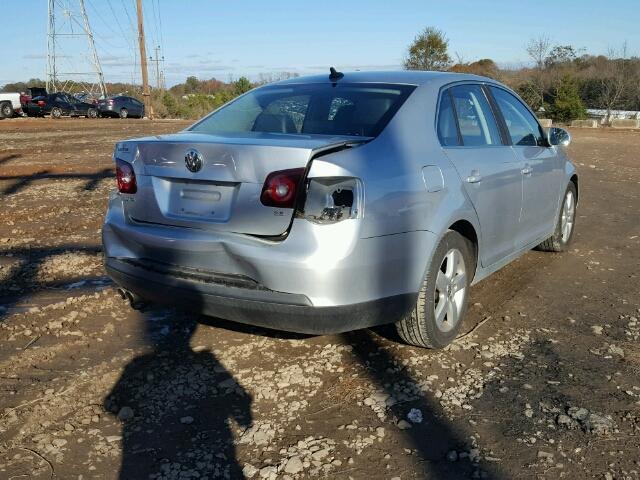 3VWRZ71K99M006425 - 2009 VOLKSWAGEN JETTA SE 银色 照片 4