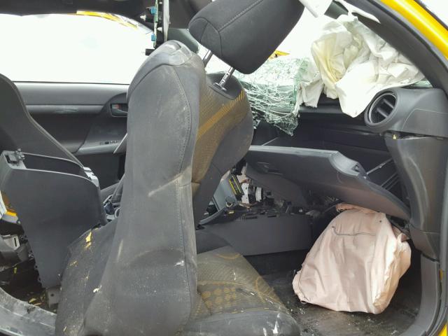 JTKJF5C74C3025276 - 2012 TOYOTA SCION TC 黄色 照片 5