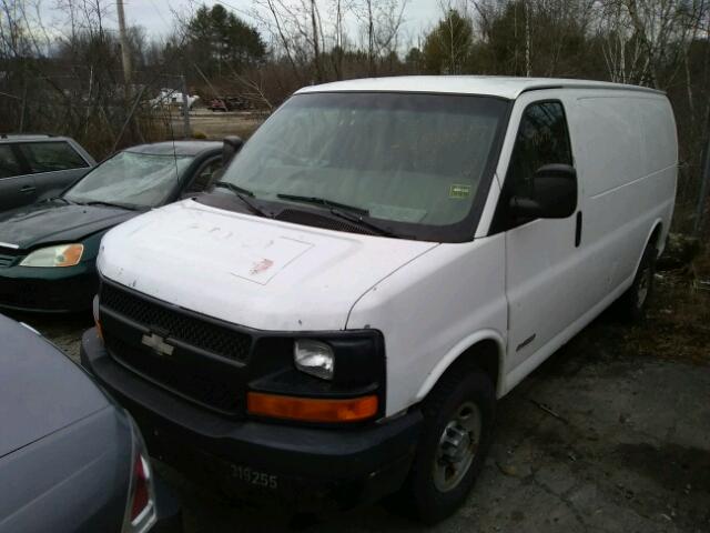 1GCHG35U061136921 - 2006 CHEVROLET EXPRESS G3 WHITE photo 2