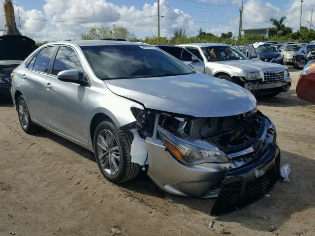 4T1BF1FK1HU452254 - 2017 TOYOTA CAMRY LE 银色 照片 1