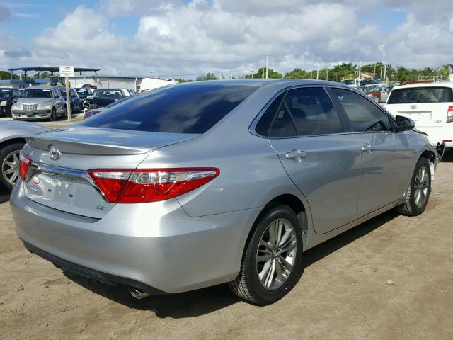 4T1BF1FK1HU452254 - 2017 TOYOTA CAMRY LE 银色 照片 4