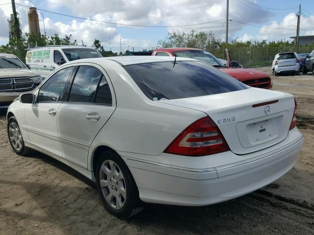 WDBRF54H86A852889 - 2006 MERCEDES-BENZ C GENERATI WHITE photo 3