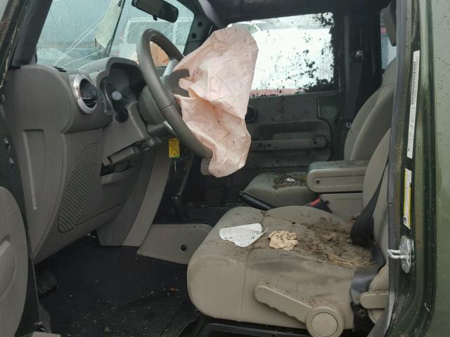 1J4GA59198L573990 - 2008 JEEP WRANGLER U GREEN photo 5