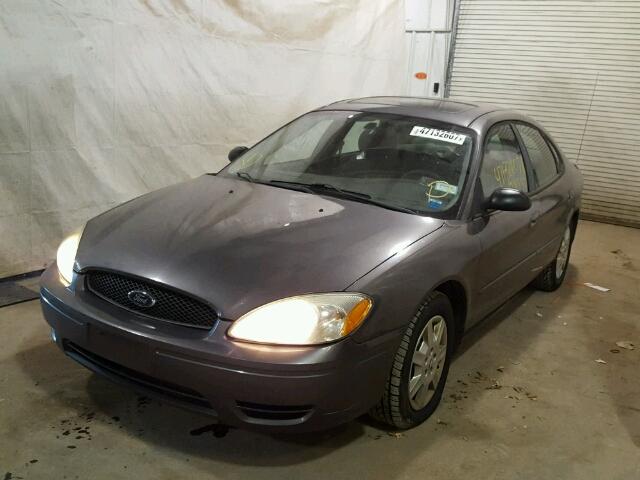 1FAHP53U85A180670 - 2005 FORD TAURUS SE GRAY photo 2