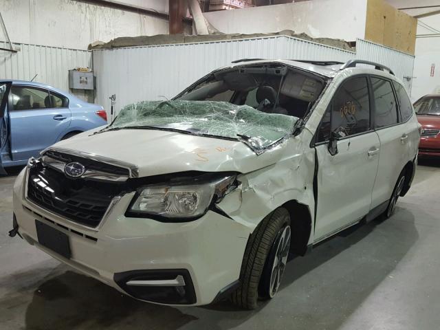 JF2SJAGC4HH539943 - 2017 SUBARU FORESTER 2 WHITE photo 2