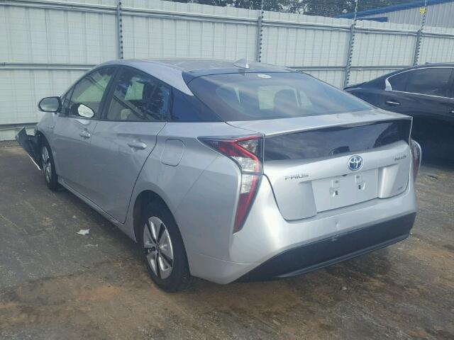 JTDKARFU9G3010958 - 2016 TOYOTA PRIUS SILVER photo 3