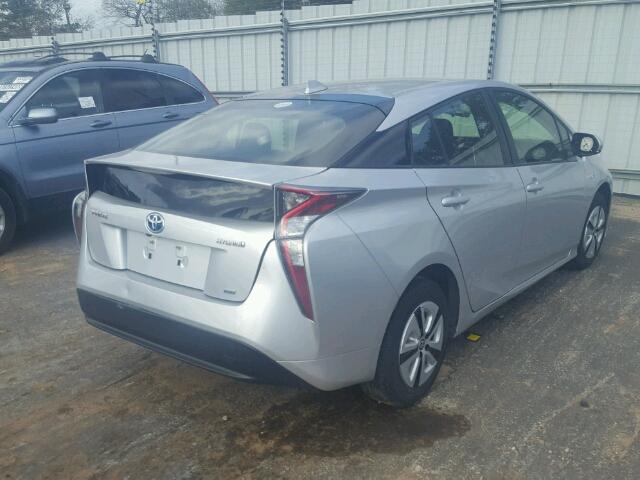 JTDKARFU9G3010958 - 2016 TOYOTA PRIUS SILVER photo 4