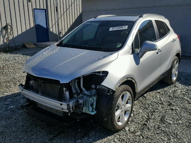 KL4CJBSB0GB641422 - 2016 BUICK ENCORE CON SILVER photo 2