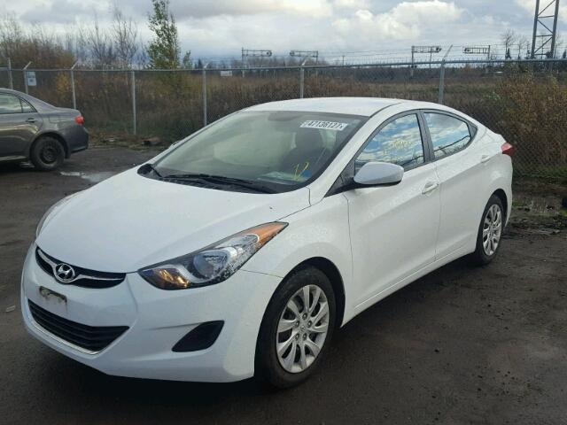 5NPDH4AE6DH380272 - 2013 HYUNDAI ELANTRA GL WHITE photo 2