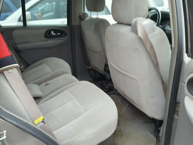 1GNDT13S052368290 - 2005 CHEVROLET TRAILBLAZE GRAY photo 6