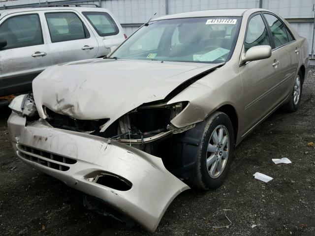 4T1BF30K73U039445 - 2003 TOYOTA CAMRY LE BEIGE photo 2