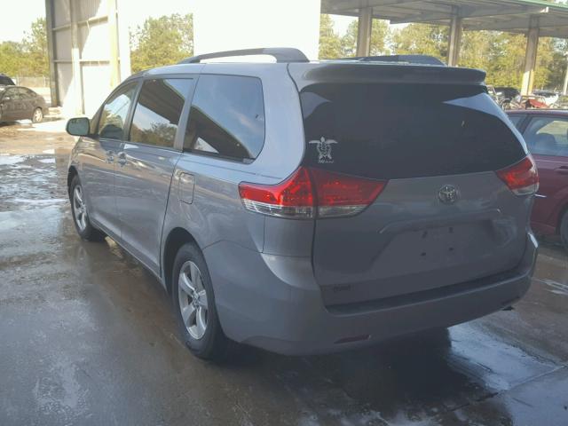 5TDKK3DC0DS341104 - 2013 TOYOTA SIENNA LE SILVER photo 3