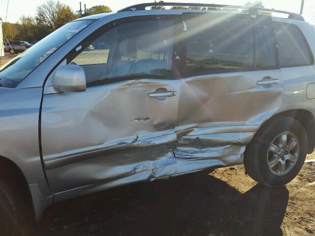 JTEDP21A740005116 - 2004 TOYOTA HIGHLANDER SILVER photo 9