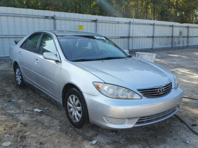 4T1BE32K15U079135 - 2005 TOYOTA CAMRY LE 银色 照片 1