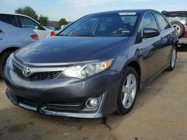 4T1BF1FK5DU698640 - 2013 TOYOTA CAMRY L GRAY photo 2