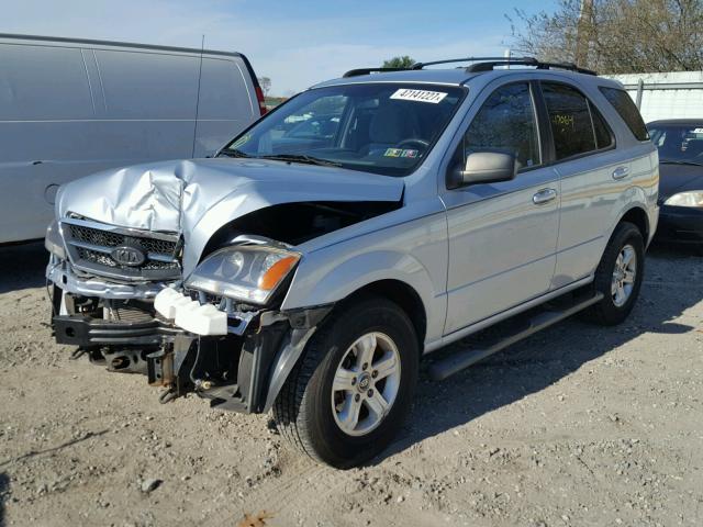 KNDJC733855386610 - 2005 KIA SORENTO EX SILVER photo 2