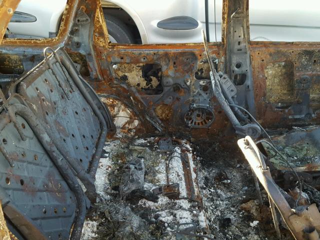 4F2CU08122KM37973 - 2002 MAZDA TRIBUTE LX BURN photo 6