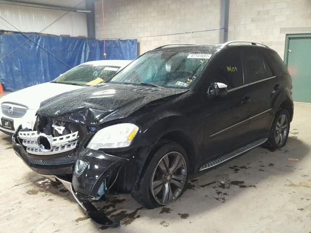 4JGBB8GB7AA594554 - 2010 MERCEDES-BENZ ML 350 4MA BLACK photo 2