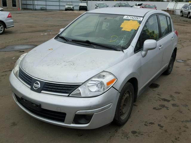 3N1BC13E77L383237 - 2007 NISSAN VERSA S SILVER photo 2