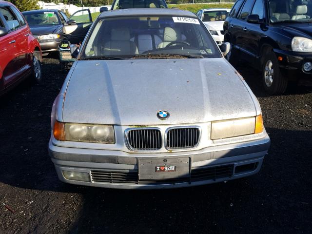 WBACD4322WAV65615 - 1998 BMW 328 I AUTO SILVER photo 9