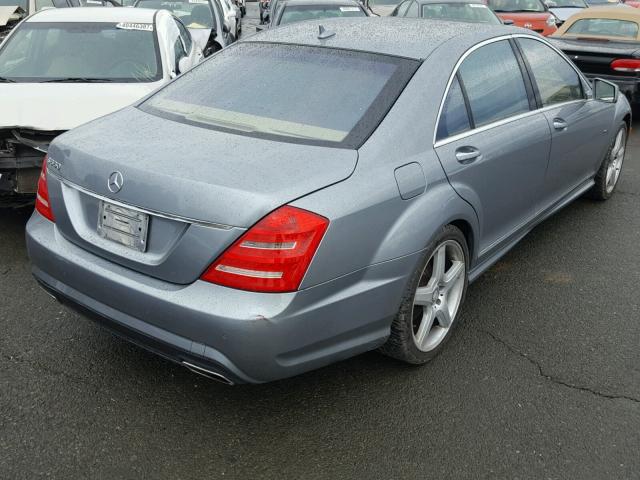 WDDNG7DB2CA488152 - 2012 MERCEDES-BENZ S 550 BLUE photo 4