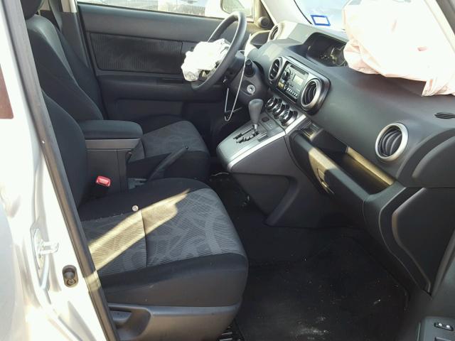 JTLZE4FE1DJ032639 - 2013 TOYOTA SCION XB 银色 照片 5