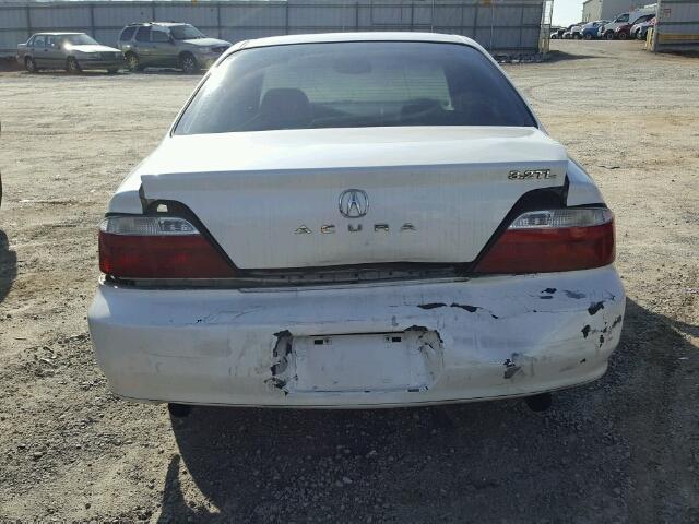 19UUA56673A048313 - 2003 ACURA 3.2TL WHITE photo 9