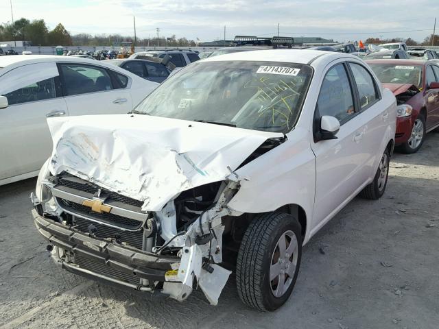 KL1TD5DE0AB113125 - 2010 CHEVROLET AVEO LS WHITE photo 2