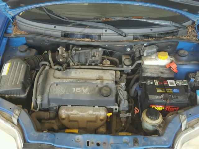KL1TJ62654B186117 - 2004 CHEVROLET AVEO LS BLUE photo 7