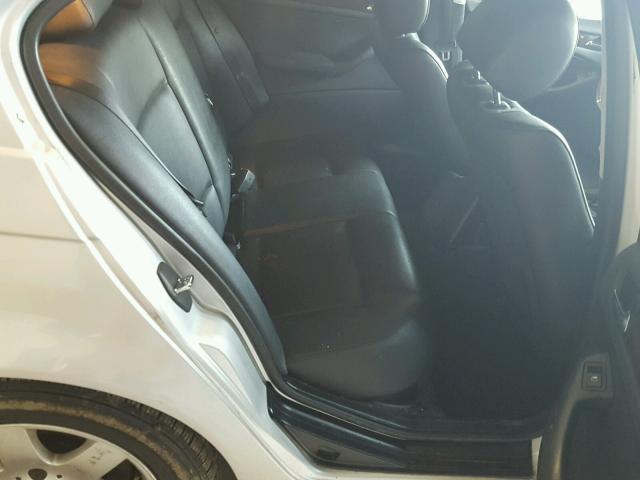 WBAEV33494KR30106 - 2004 BMW 325 I 银色 照片 6