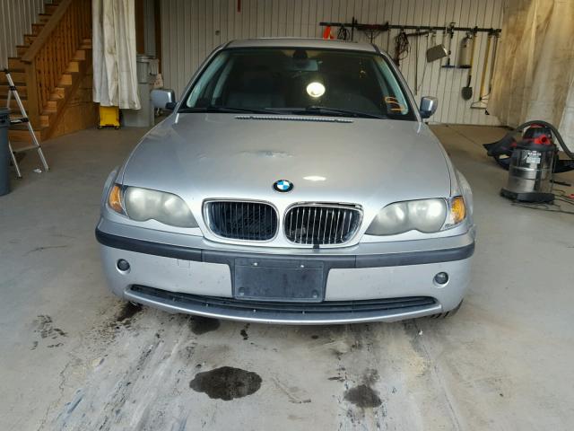 WBAEV33494KR30106 - 2004 BMW 325 I SILVER photo 9