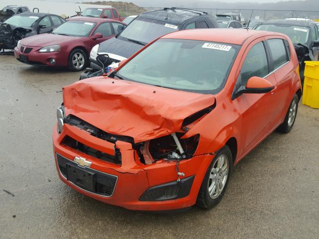 1G1JC6SH9D4137933 - 2013 CHEVROLET SONIC LT Narıncı foto 2