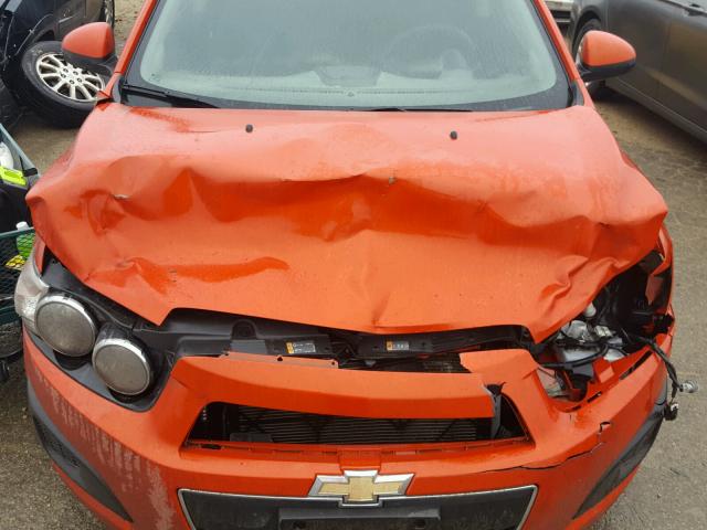 1G1JC6SH9D4137933 - 2013 CHEVROLET SONIC LT Narıncı foto 7