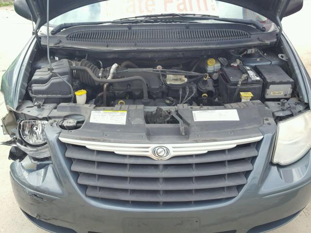 2A4GP44R56R833456 - 2006 CHRYSLER TOWN & COU GREEN photo 7