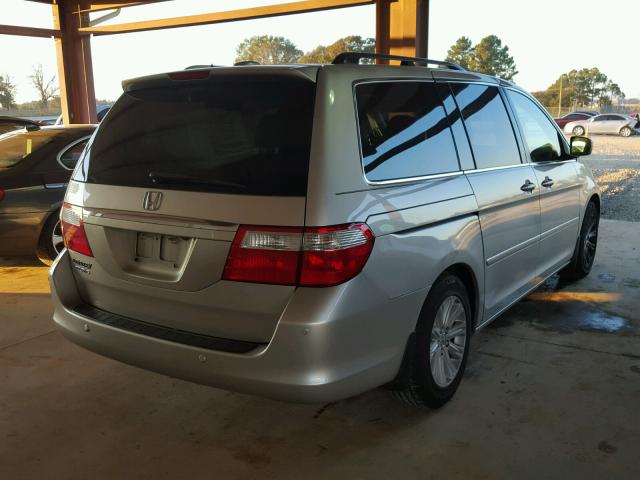 5FNRL38846B103670 - 2006 HONDA ODYSSEY SILVER photo 4