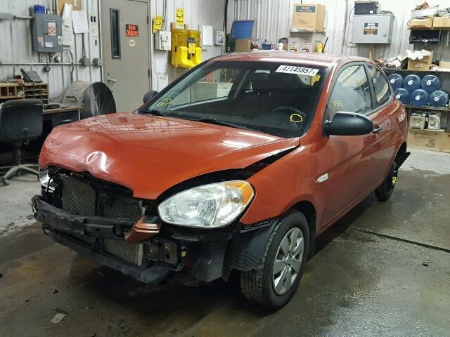 KMHCM36C99U108042 - 2009 HYUNDAI ACCENT GS ORANGE photo 2