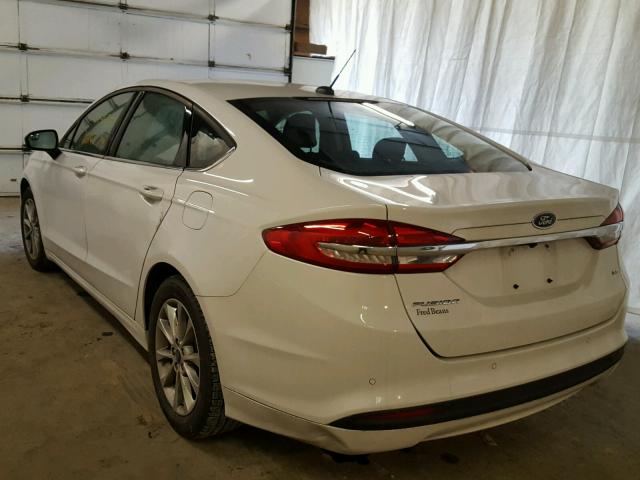 3FA6P0H7XHR193105 - 2017 FORD FUSION SE WHITE photo 3