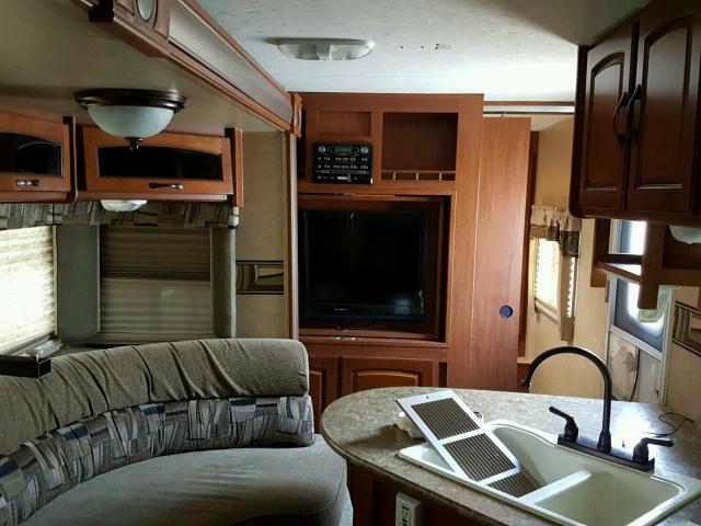 4X4TSVG28CL020084 - 2012 OTHR FOREST RIV WHITE photo 5