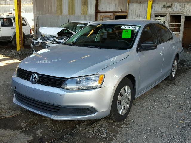 3VW1K7AJ2DM201803 - 2013 VOLKSWAGEN JETTA BASE SILVER photo 2