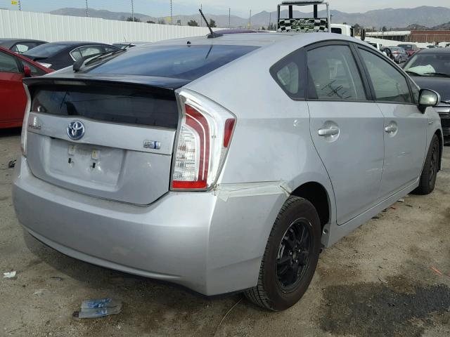 JTDKN3DU1F0430329 - 2015 TOYOTA PRIUS SILVER photo 4